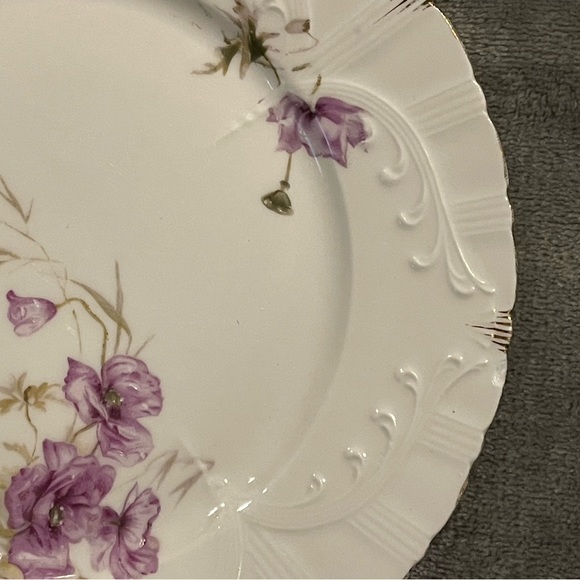 BRC fine china Chantilly pattern.  Beautiful plate.  Perfect for hanging. - Picture 4 of 9